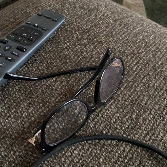 Meet your Posher, Veronica - Picture 1 of 1